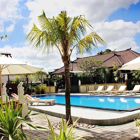 Warung Coco Hostel Kuta  Exterior photo